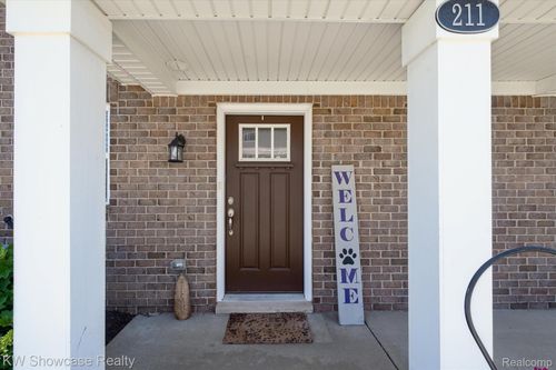 211 Monument Ln, Wixom, MI, 48393-2792 | Card Image