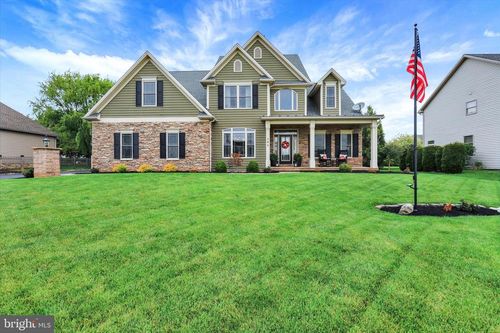 196 Summer Breeze Ln, CHAMBERSBURG, PA, 17202-7440 | Card Image