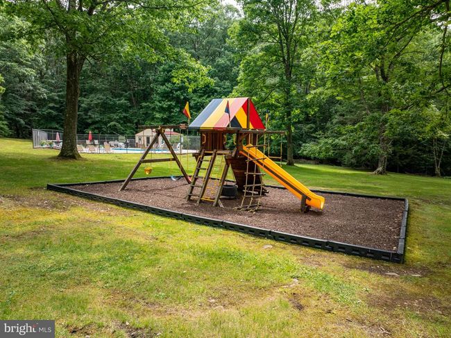 1-C-2 - 189 Red Run Rd # 1 C 2, Townhouse with 2 bedrooms, 2 bathrooms and null parking in Oakland MD | Image 39