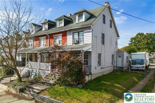 214 Clearfield St, Freemansburg, PA, 18017-7208 | Card Image