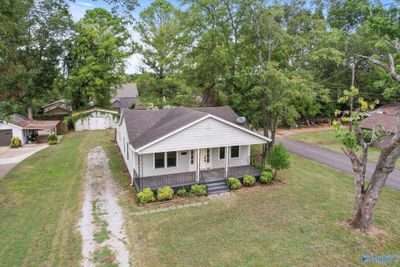 1023 Oshaughnessy Avenue Ne, House other with 3 bedrooms, 1 bathrooms and null parking in Huntsville AL | Image 2