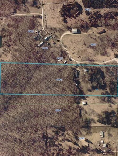 5470 Sillivan Dr, Fulton, MO, 65251-5372 | Card Image