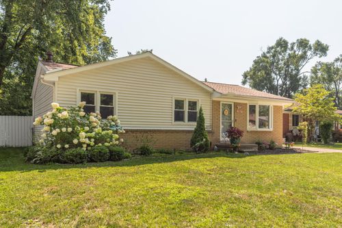 1511 Barchester St, Westland, MI, 48186-3798 | Card Image