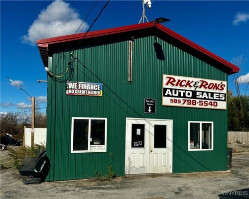 11205 Ridge Rd, Medina, NY, 14103-9637 | Card Image