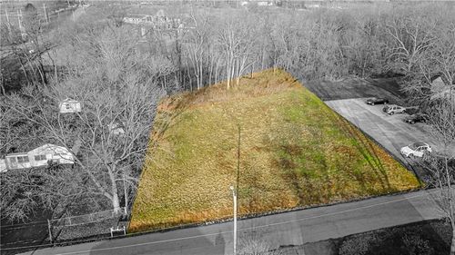 8818 N Main St, Kansas City, MO, 64155-2324 | Card Image