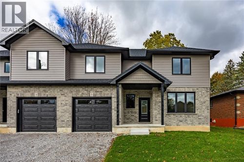 5 Maple Ave, Port Dover, ON, N0A1N6 | Card Image