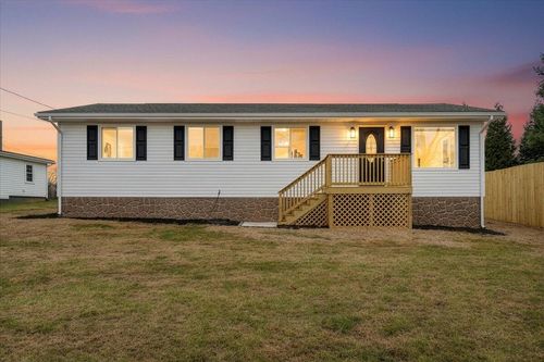 30 Grayson St, Rocky Mount, VA, 24151-6508 | Card Image