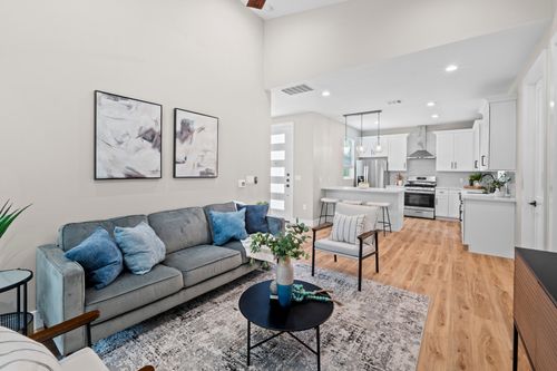 2-8006 Gault St, Austin, TX, 78757-8413 | Card Image