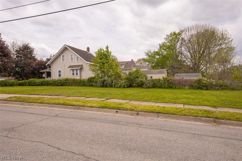 1151 Harpster Ave, Akron, OH, 44314-2229 | Card Image