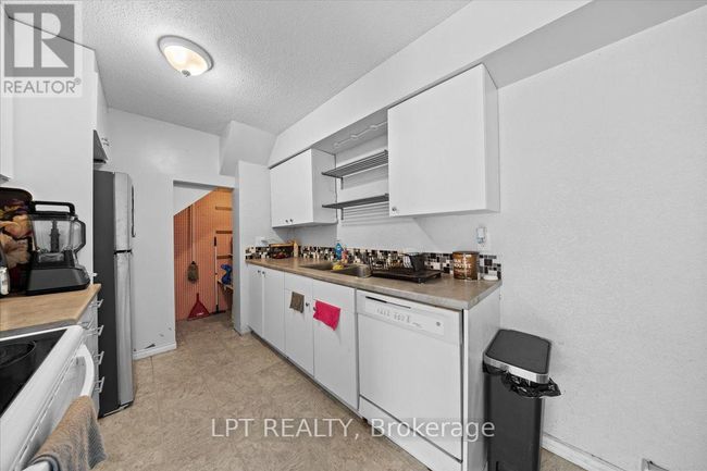 F - 9F Banner Rd, Townhouse with 3 bedrooms, 2 bathrooms and 1 parking in Nepean ON | Image 18