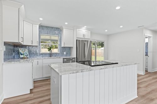 3332 70th Ln N, ST PETERSBURG, FL, 33710-1460 | Card Image