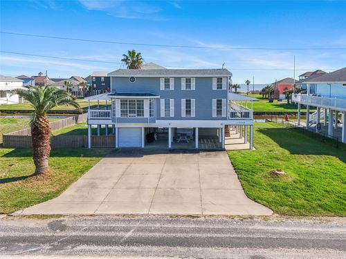 2940 Laguna Dr, Crystal Beach, TX, 77650 | Card Image
