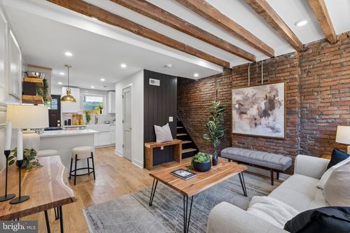 924 Cantrell St, PHILADELPHIA, PA, 19148-3118 | Card Image