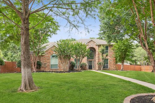 302 Chestnut Cove Cir, Southlake, TX, 76092-5104 | Card Image