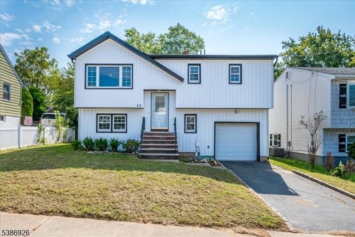 40 Brown Ave, Iselin, NJ, 08830-2902 | Card Image