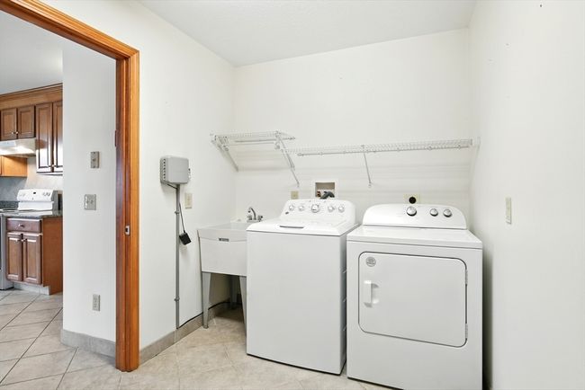 254 Island Pond Rd, House other with 3 bedrooms, 2 bathrooms and 4 parking in Springfield MA | Image 12