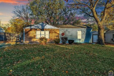 2120 Sw Morningside Rd, House other with 2 bedrooms, 1 bathrooms and null parking in Topeka KS | Image 1