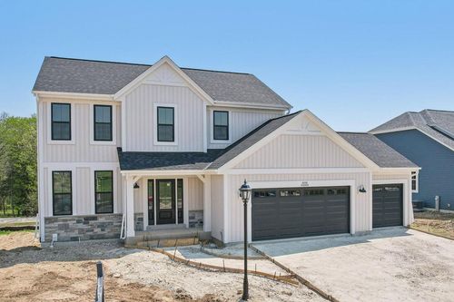 N174W20608 Laurel Springs Circle, Jackson, WI, 53037 | Card Image