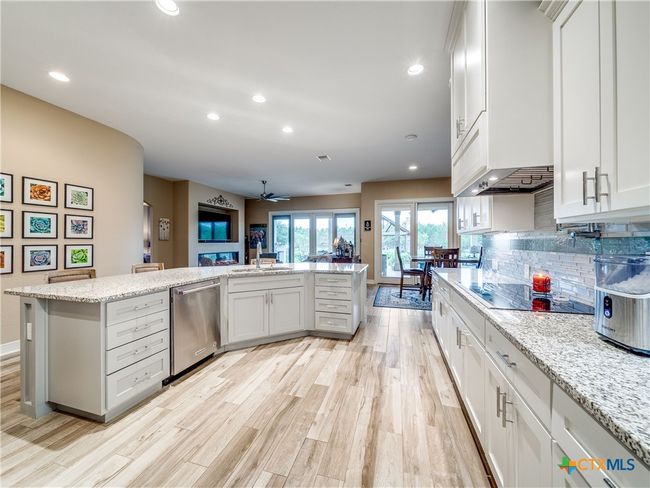 779 Stirrup Dr, House other with 3 bedrooms, 3 bathrooms and null parking in Spring Branch TX | Image 8