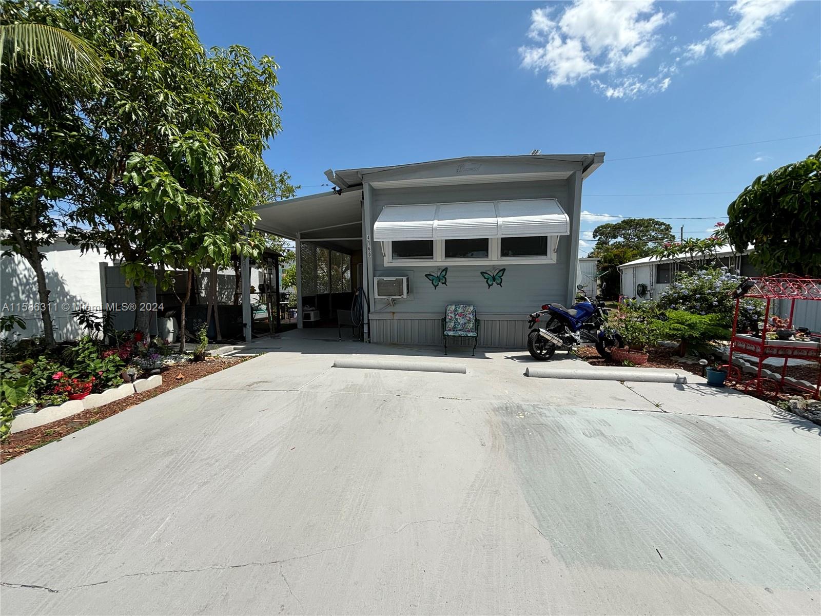 88th Ct, Boynton Beach, FL 33436