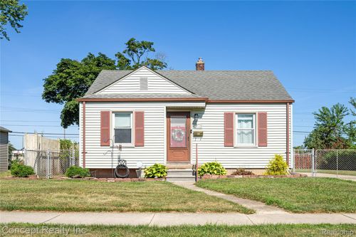 3742 Trumbull St, Trenton, MI, 48183-4114 | Card Image