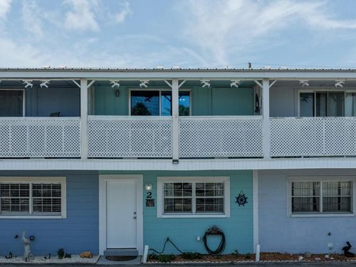511 1st St, CEDAR KEY, FL, 32625-5109 | Card Image