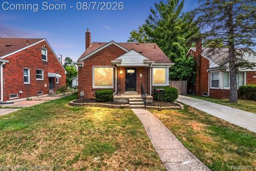 21711 Bournemouth St, Harper Woods, MI, 48225-2331 | Card Image