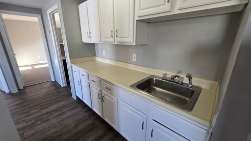 apt-b-26 Ledge St, Nashua, NH, 03060-3164 | Card Image