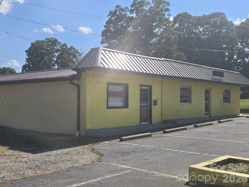 3750 Nc Highway 90 E, Hiddenite, NC 28636