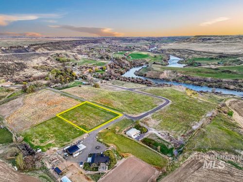 000 River Rd, Bliss, ID, 83314 | Card Image