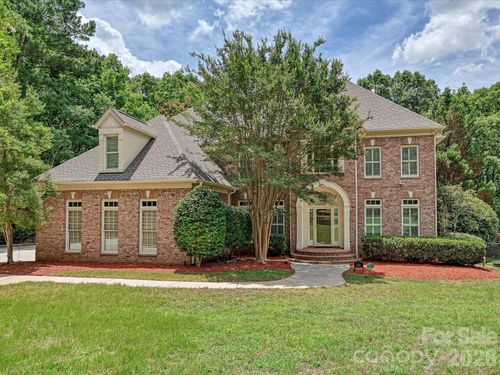 2744 W Pinewood, Chester, SC, 29706-8652 | Card Image
