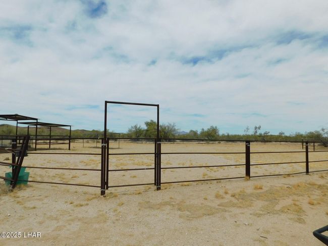 25342 Horseshoe Ln, House other with 3 bedrooms, 2 bathrooms and null parking in Bouse AZ | Image 31