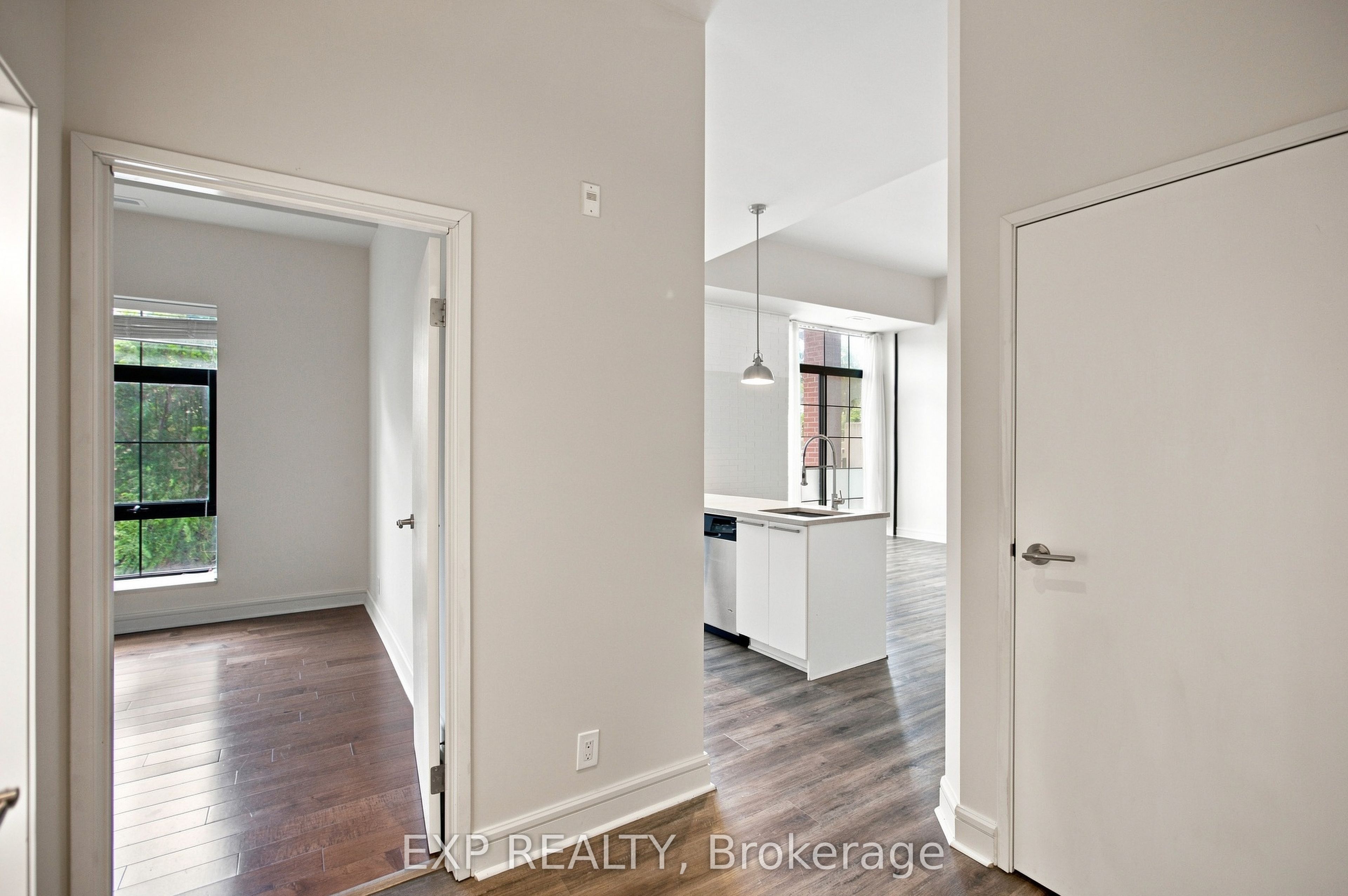Residential in Billings Bridge - Riverside Park and Area 5