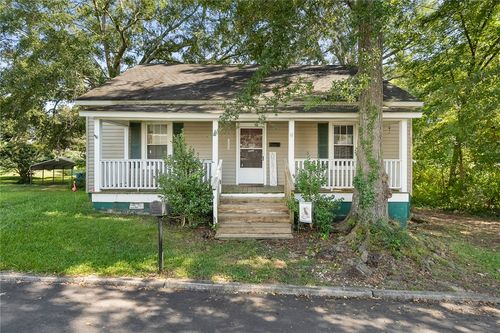 6 W Fleming St, Ware Shoals, SC, 29692-1421 | Card Image