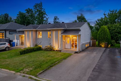883 Rue Soissons, Repentigny, QC, J5Y2B3 | Card Image