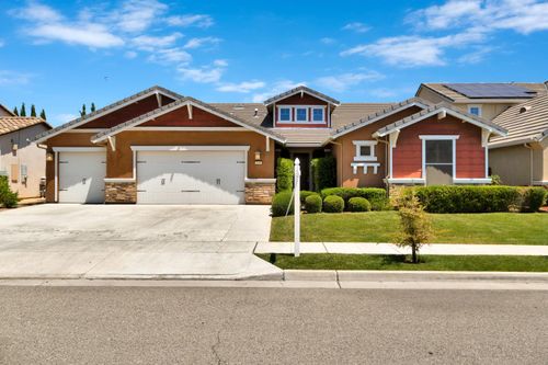 3245 Lexington Ave, Clovis, CA, 93619-8063 | Card Image