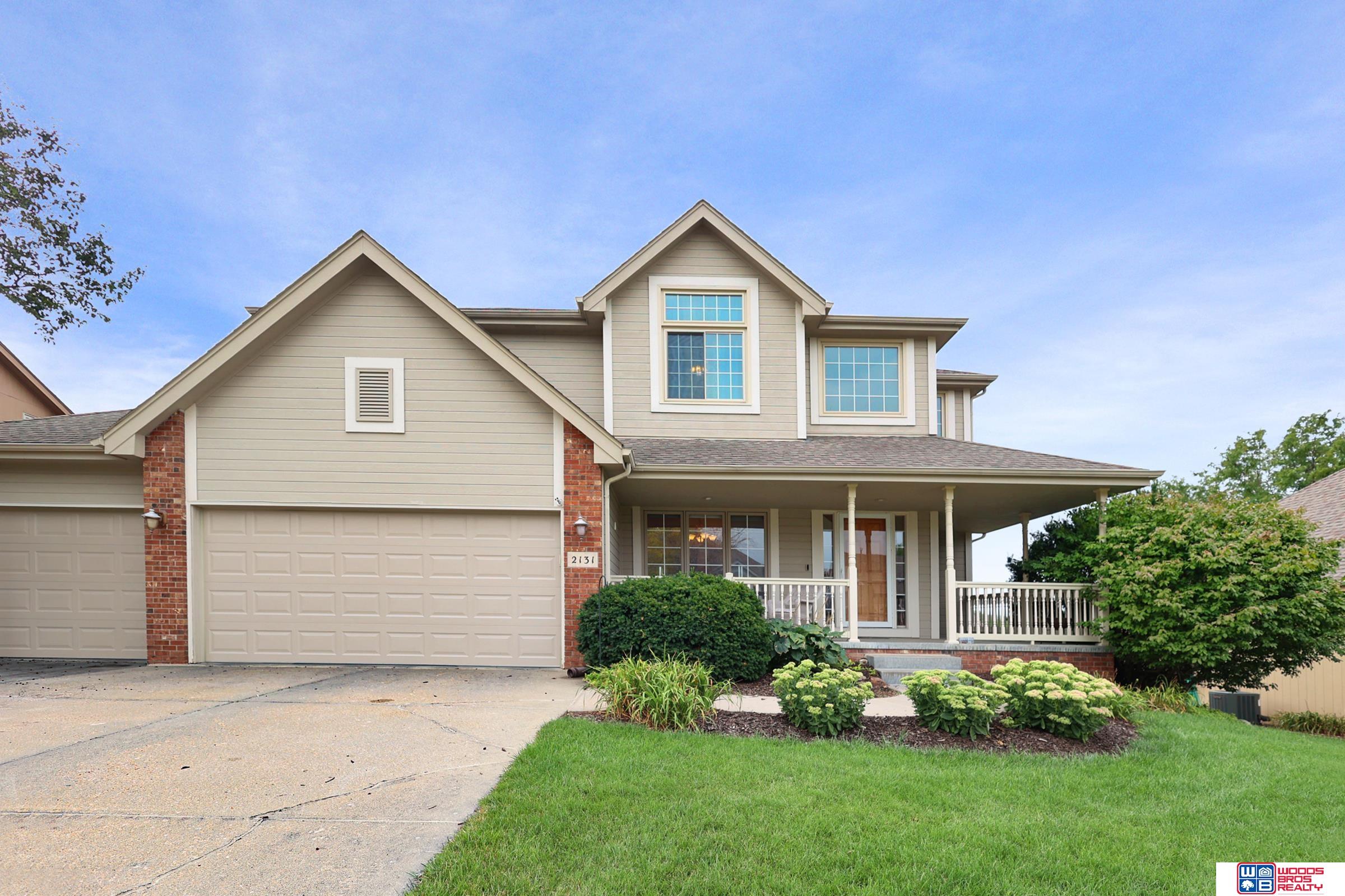 Ashwood Ave, Papillion, NE 68133