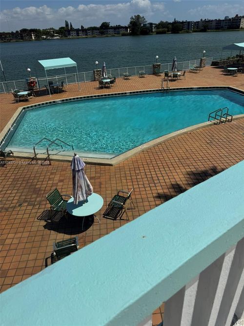 apt-602-18555 Ne 14th Ave, Miami, FL, 33179-4814 | Card Image