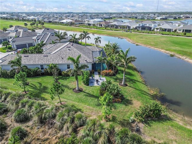 Birds eye view of property featuring a residential view and a water view | Image 11