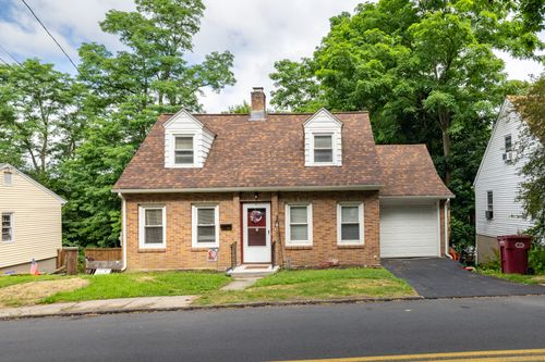 70 Hill St, Naugatuck, CT, 06770-4627 | Card Image