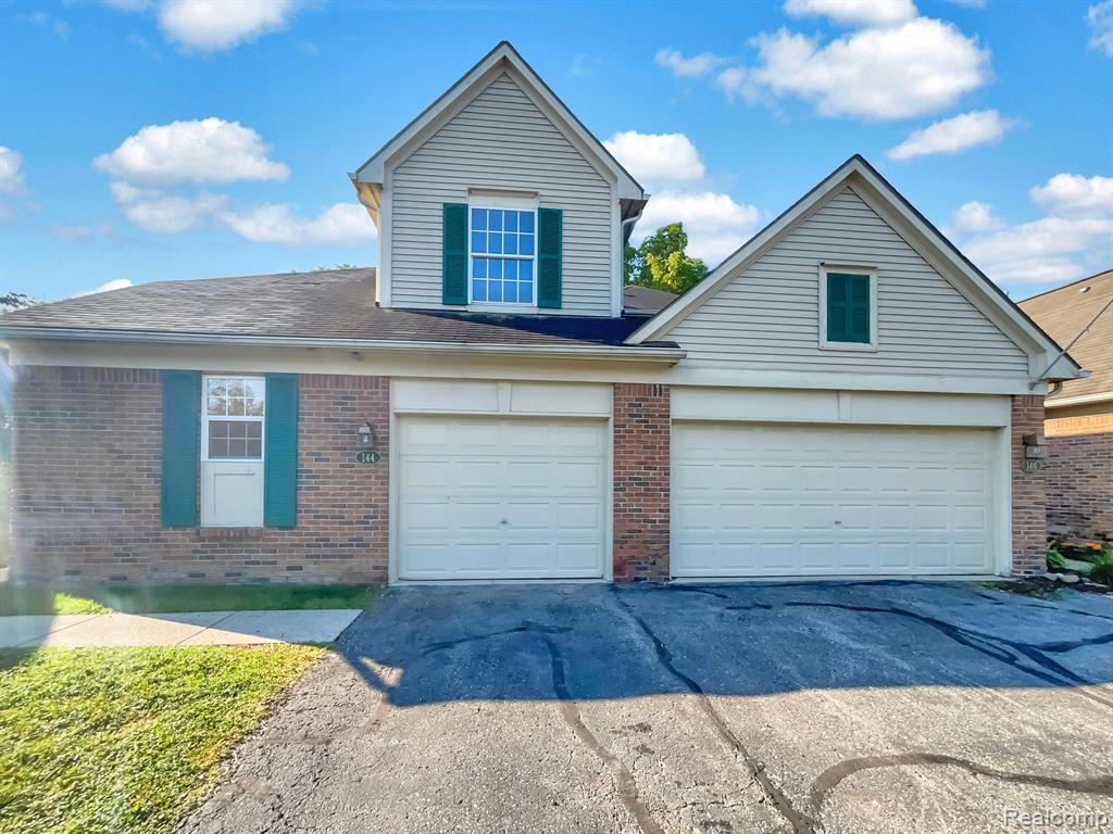 Legacy Park Cir, Dearborn Heights, MI 48127