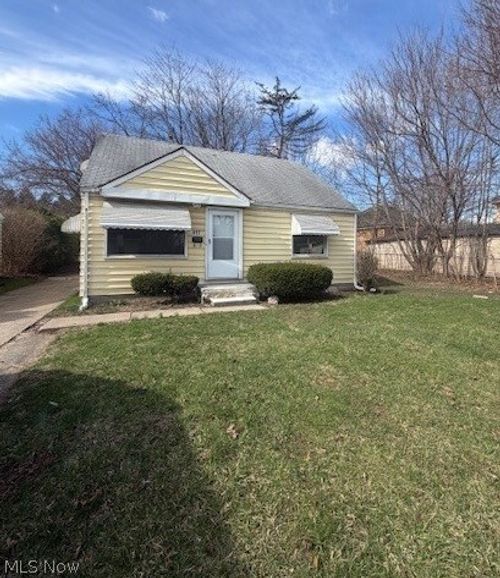 417 9th St, Struthers, OH, 44471-1034 | Card Image