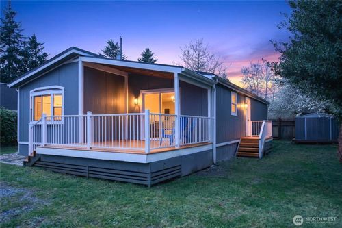 2424 S 130th Pl, SeaTac, WA, 98168-3068 | Card Image