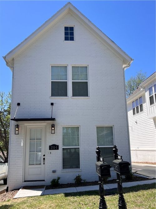 251 S Church Ave, Fayetteville, AR, 72701-5916 | Card Image