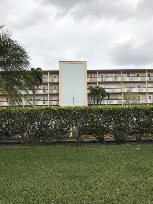 413 Southampton A, West Palm Beach, FL, 33417-7803 | Card Image
