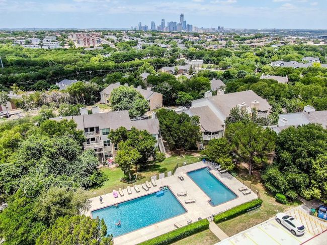 Drone / aerial view of a pool and skyline | Image 27