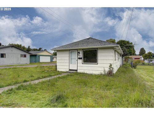 105 Redpath St, Kelso, WA, 98626-3716 | Card Image