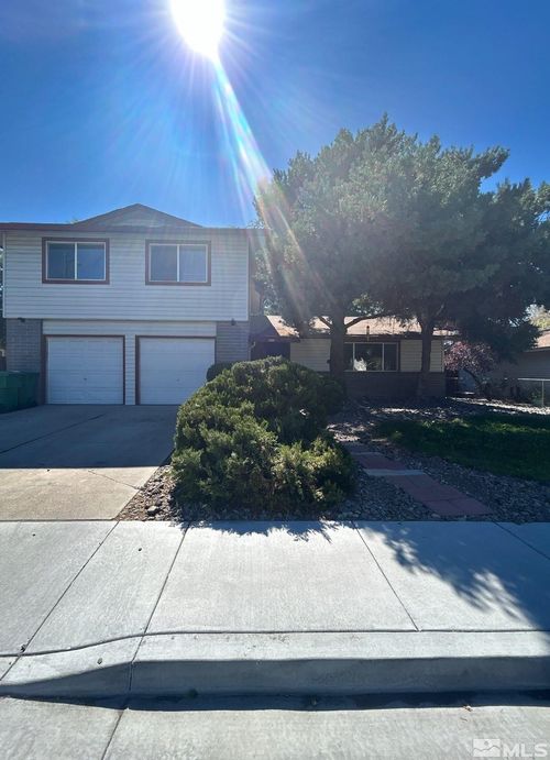 1955 Matteoni Dr, Sparks, NV, 89434-2403 | Card Image
