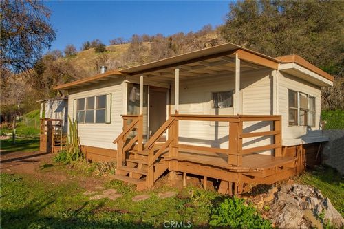 39428 Squaw Valley Rd, Squaw Valley, CA, 93675-9625 | Card Image