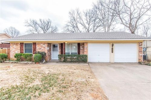 8556 Westfield Dr, Dallas, TX, 75243-6426 | Card Image